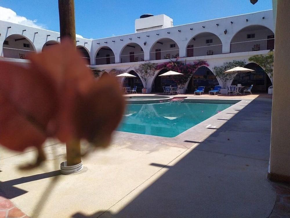 Hacienda Bugambilias