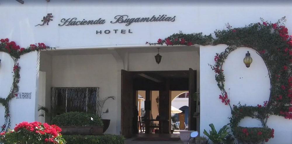 Hacienda Bugambilias 4*