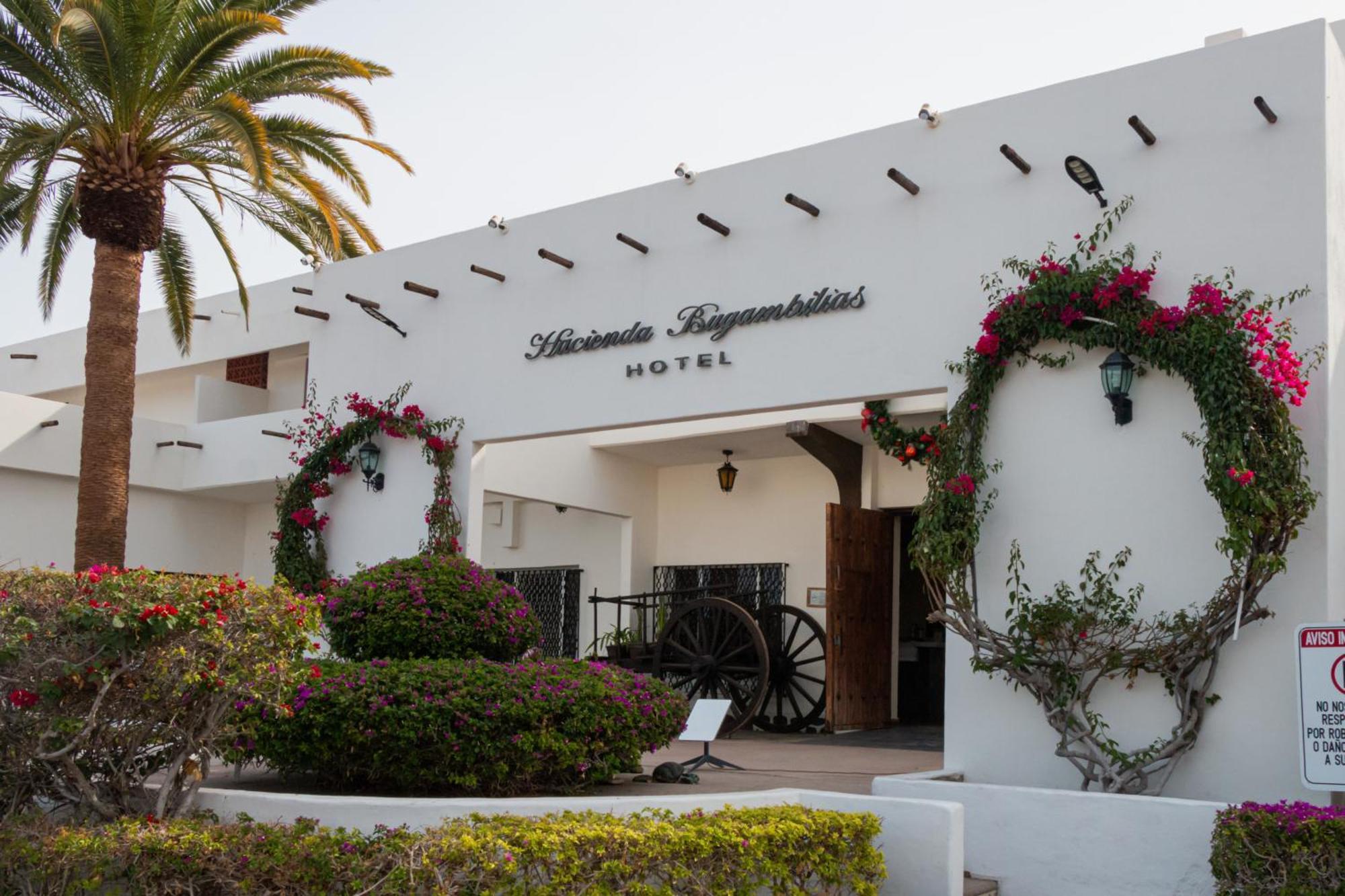Hotel Hacienda Bugambilias 4*