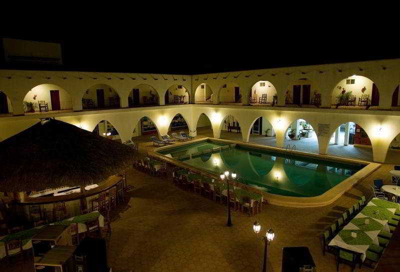 Hotel Hacienda Bugambilias